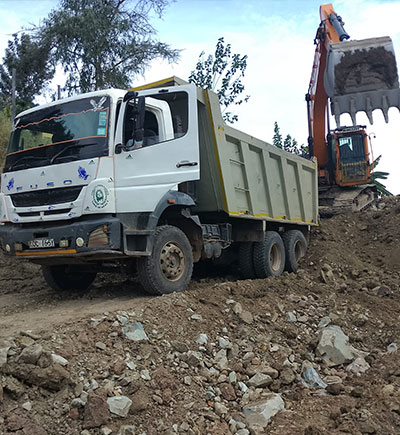 Excavators for hire by Richpam
